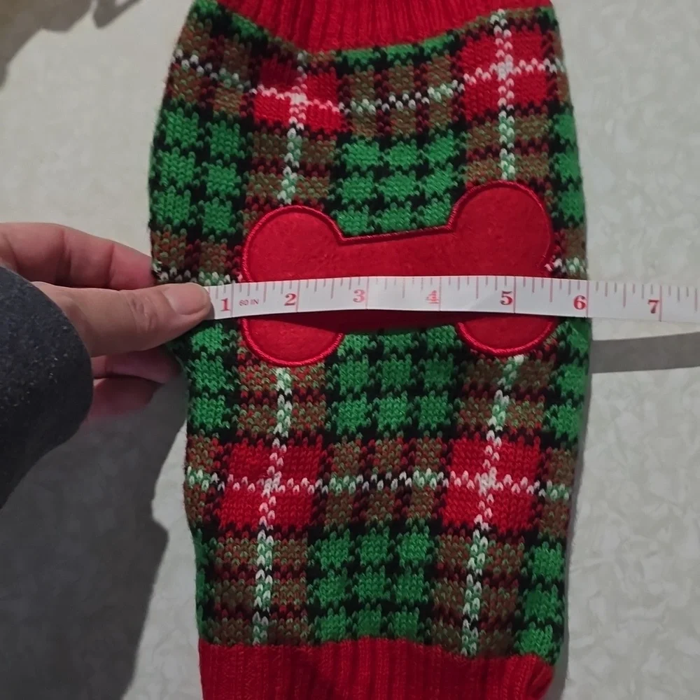 Dog sweater size‎ small
